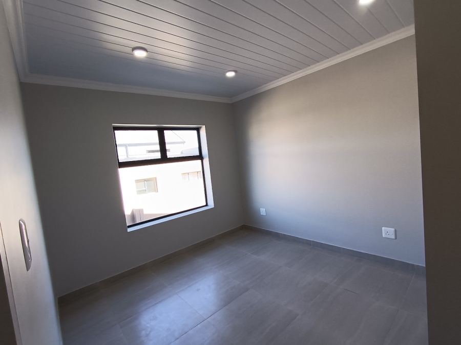 3 Bedroom Property for Sale in Reebok Western Cape